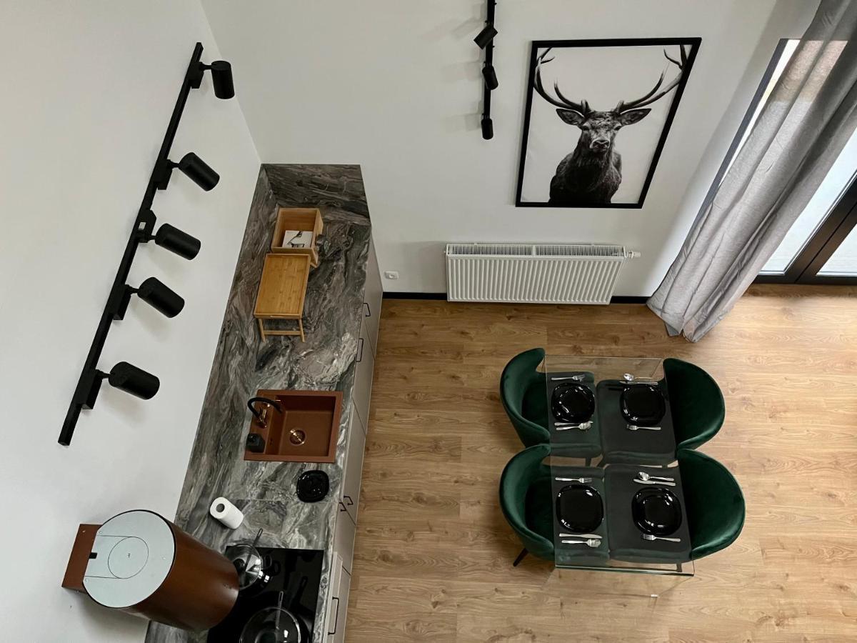 Apartamenty Maxa Czornyja 耶莱尼亚古拉 外观 照片