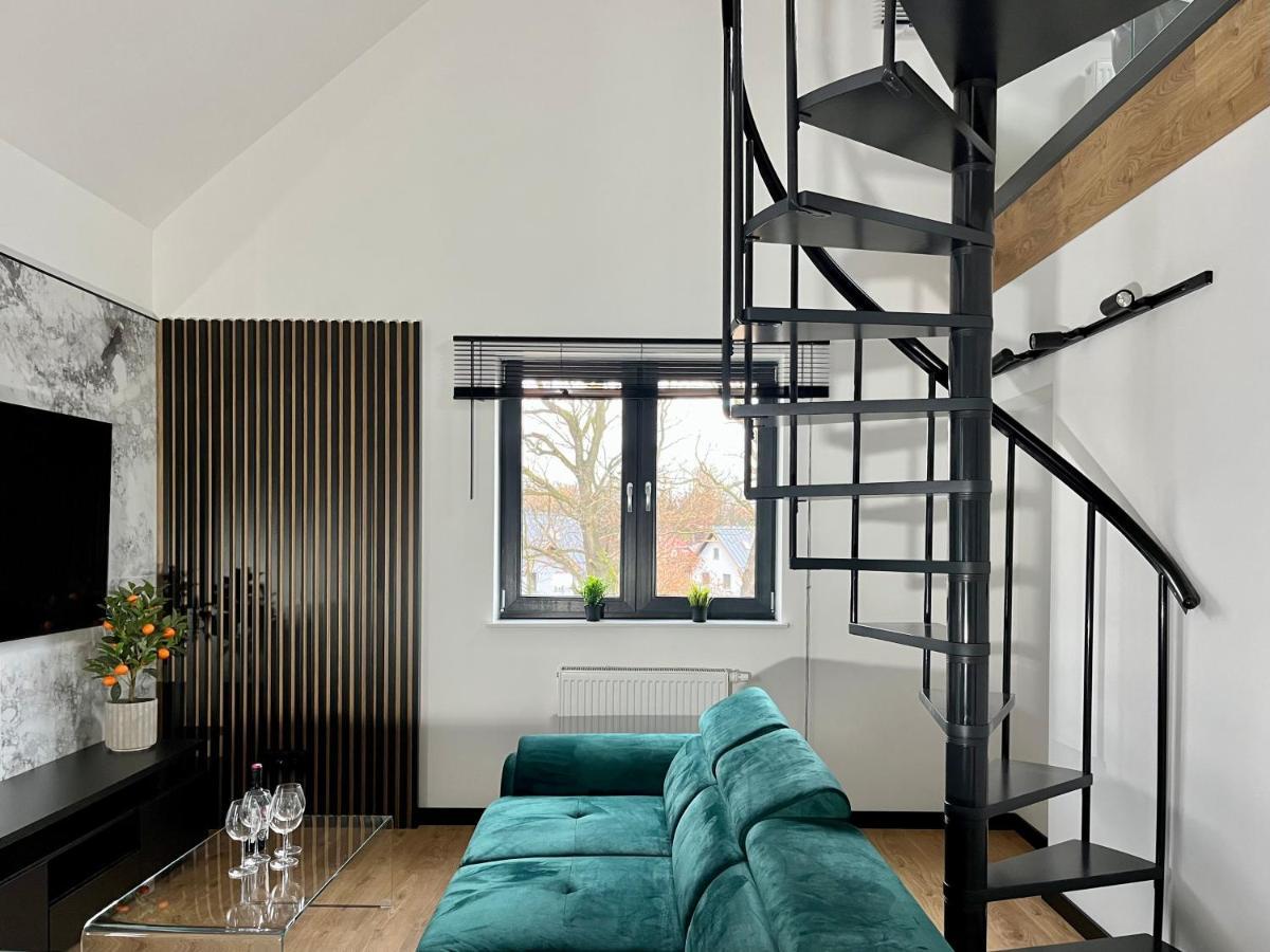 Apartamenty Maxa Czornyja 耶莱尼亚古拉 外观 照片