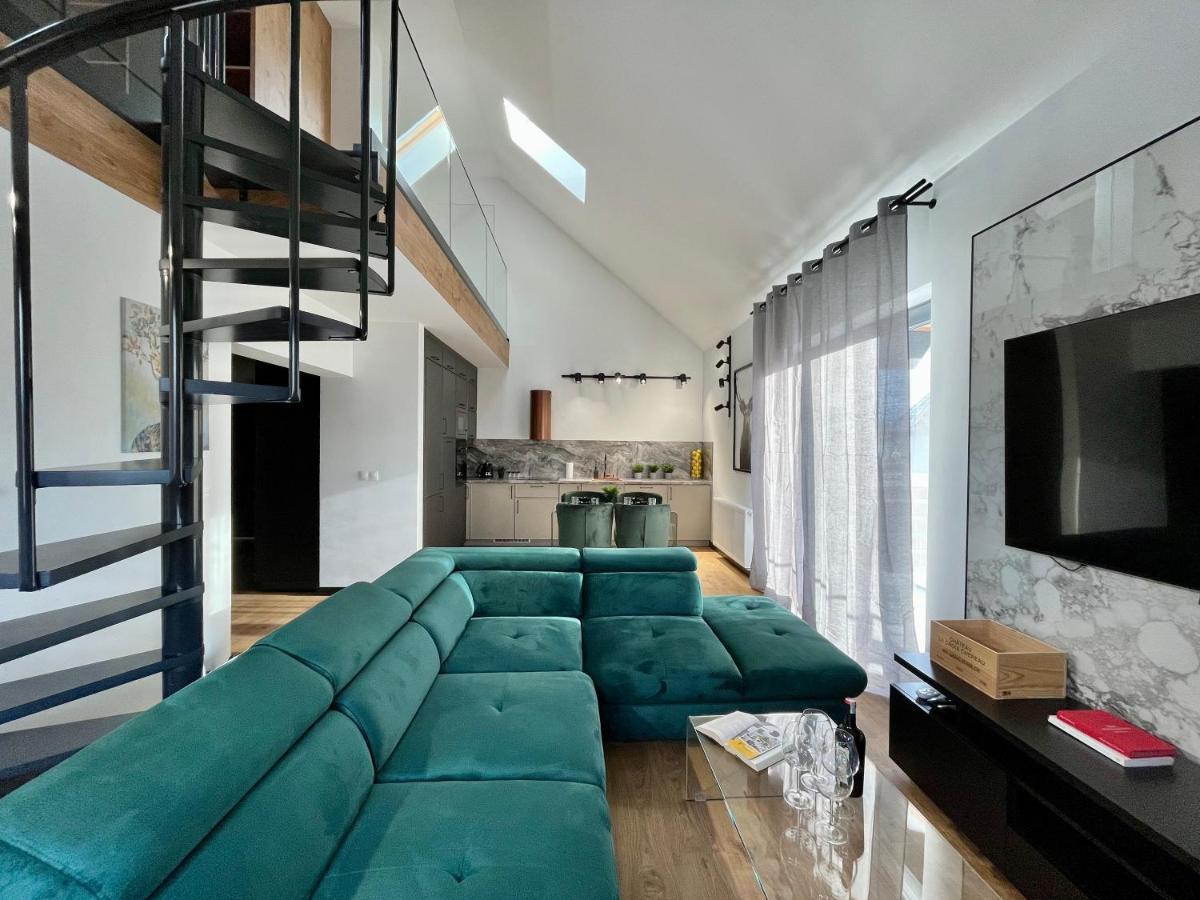 Apartamenty Maxa Czornyja 耶莱尼亚古拉 外观 照片